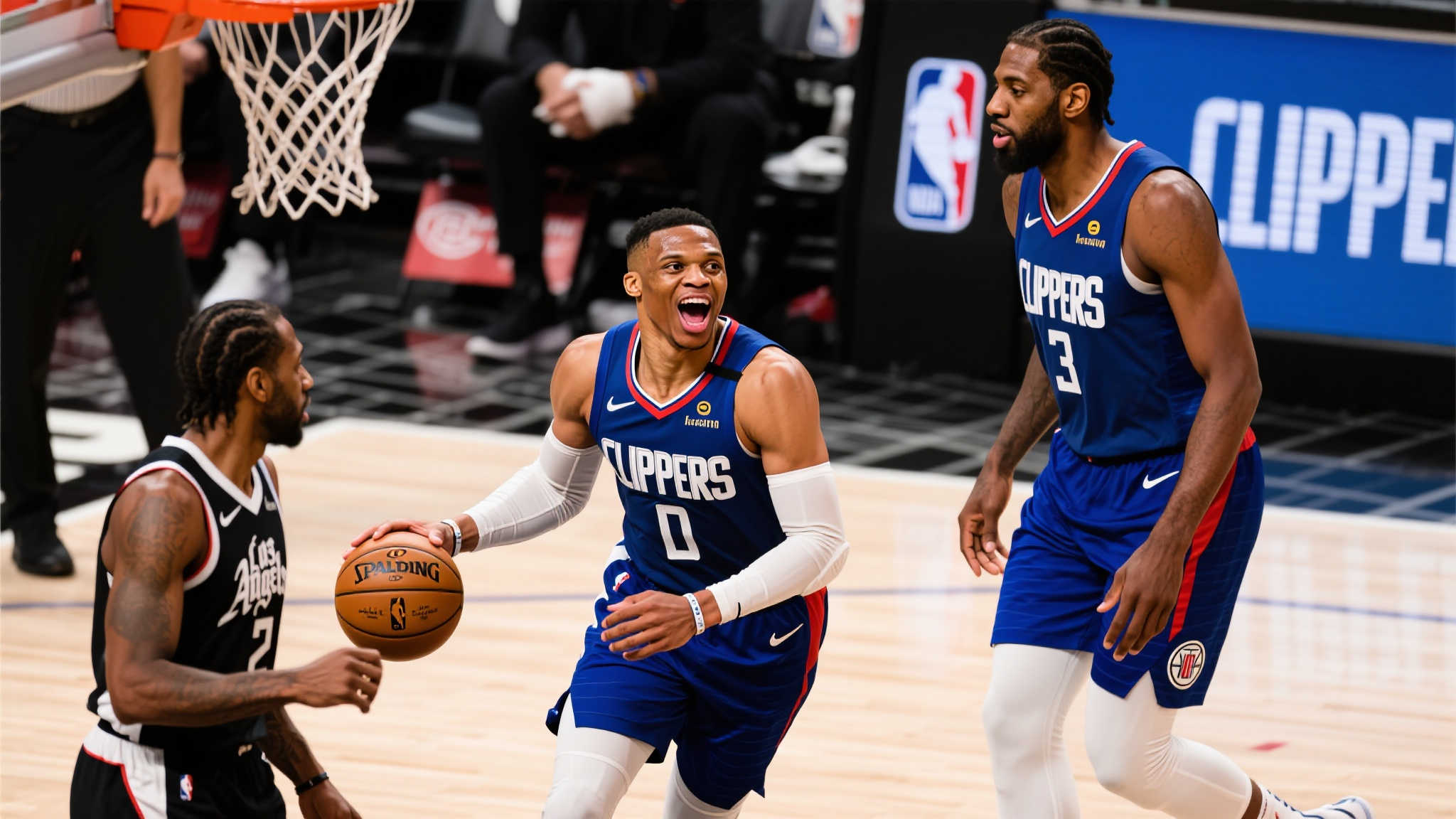 乔治:赛季漫长偶尔想偷懒,幸有威少这样的队友撑场 乔治:赛季漫长偶尔想偷懒,幸有威少这样的队友撑场